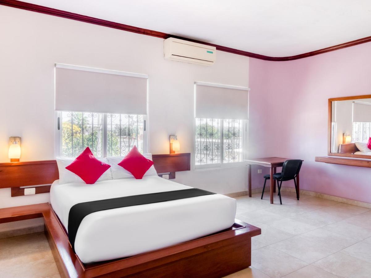 Monte Salerno Hotel & Suites Montemorelos エクステリア 写真