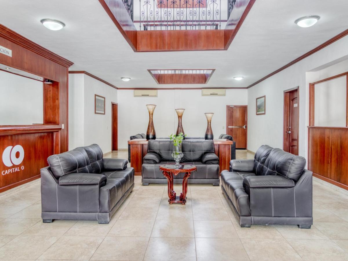 Monte Salerno Hotel & Suites Montemorelos エクステリア 写真